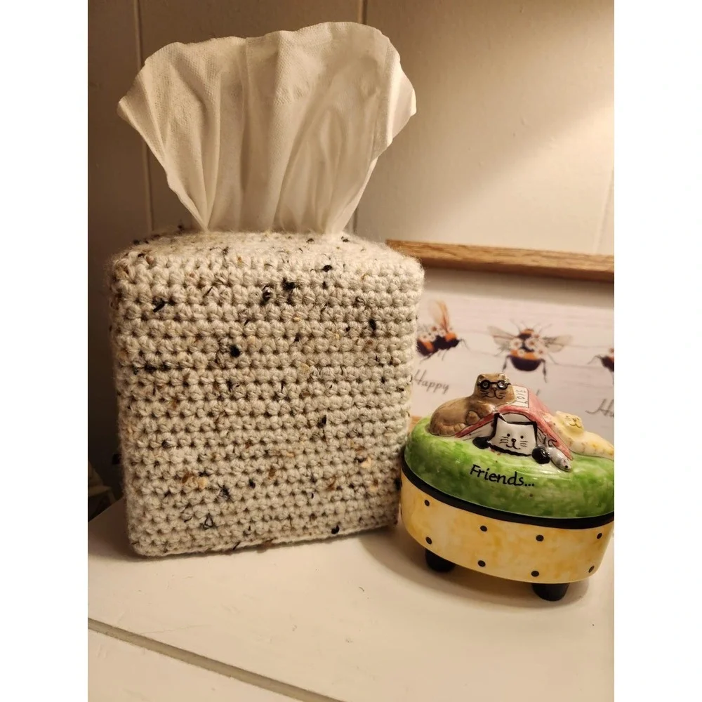 Handmade Crochet‎ Tissue Box Cover Cream Speckled Square Cozy Decorative